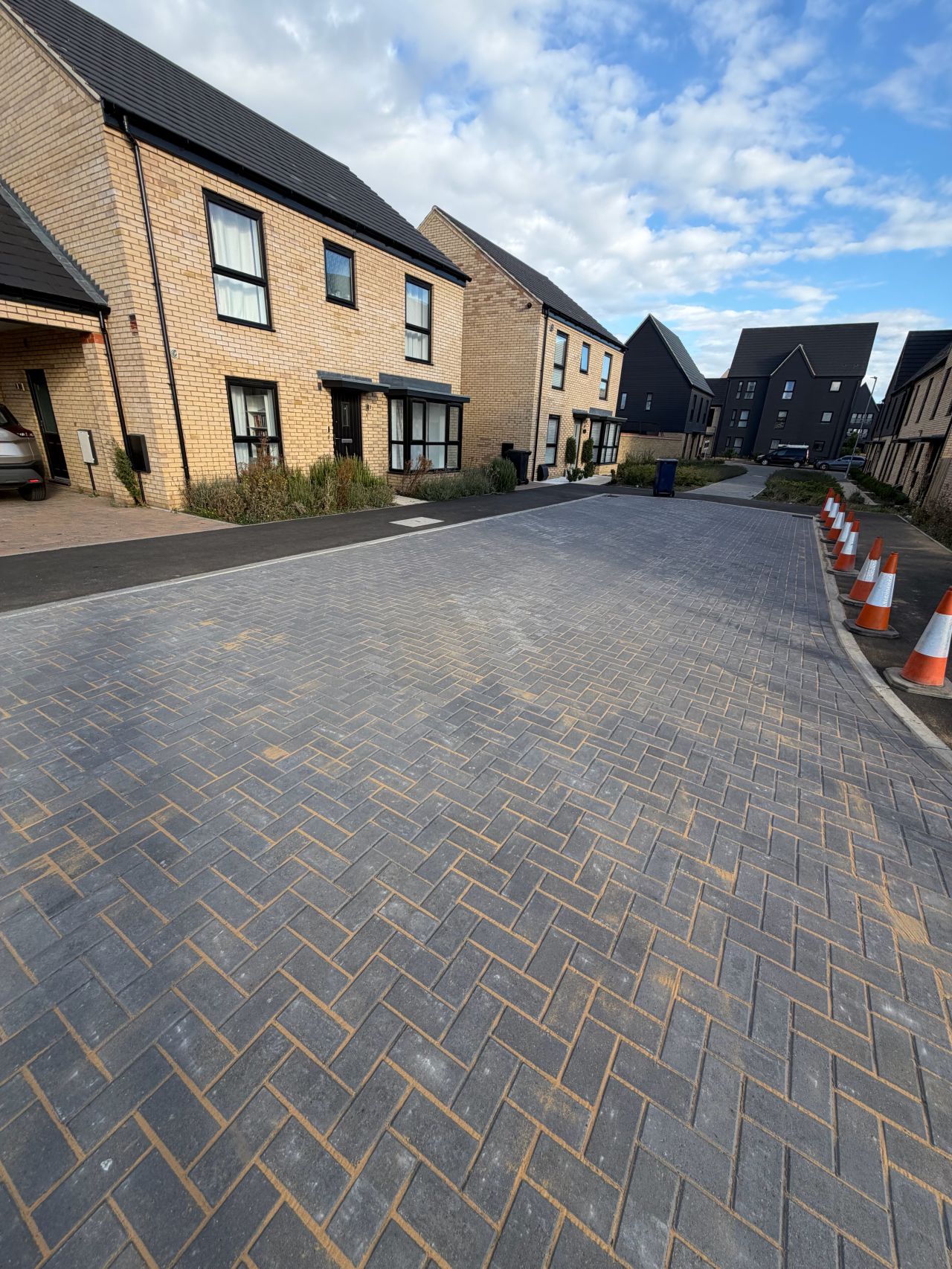275m herringbone road — photo 1